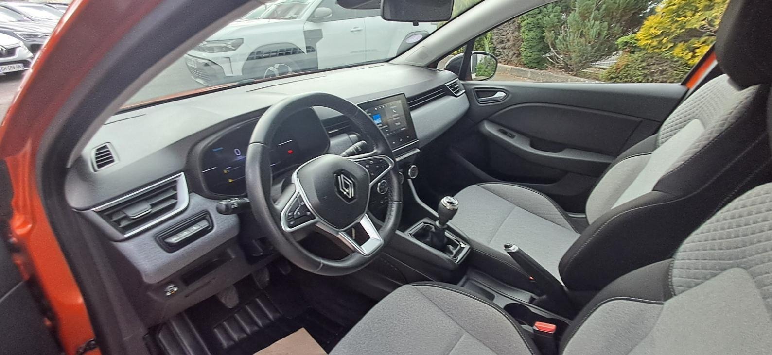 Renault Clio - Photo 16
