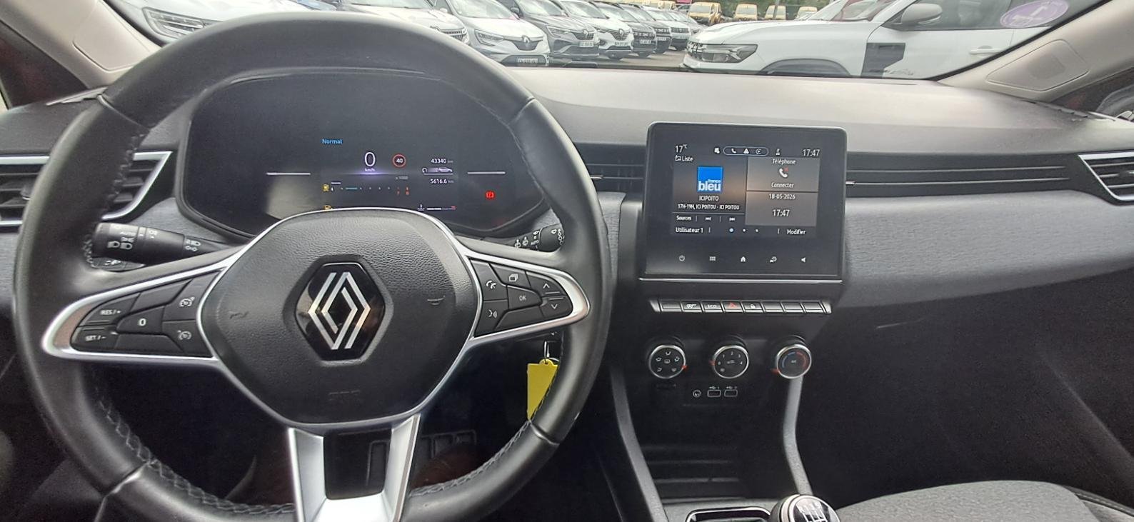 Renault Clio - Photo 6
