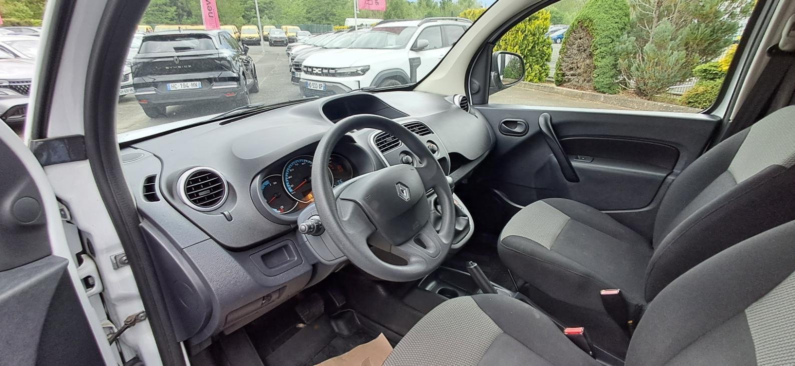 Renault Kangoo Express - Photo 12