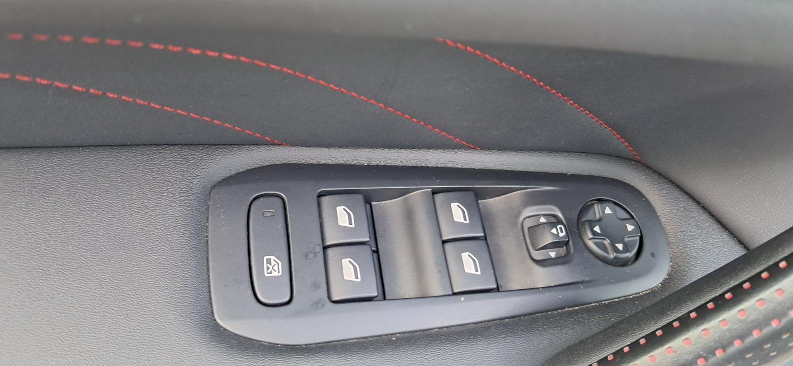 Peugeot 308 - Photo 14
