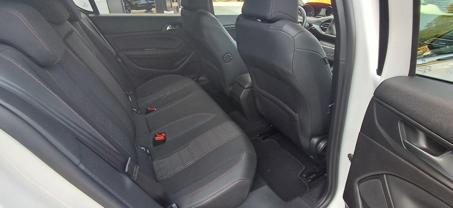 Peugeot 308 - Photo 10
