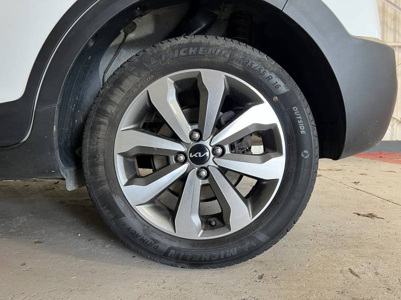 Kia Stonic - Photo 12