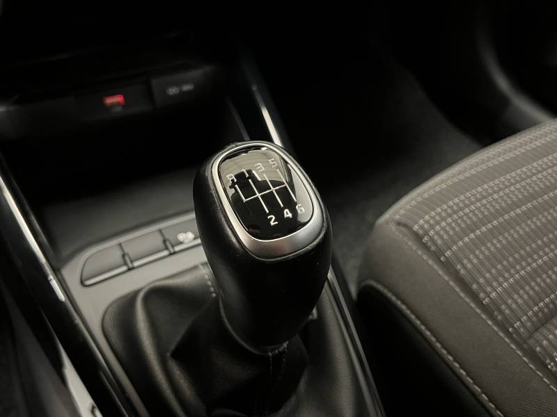 Kia Stonic - Photo 30