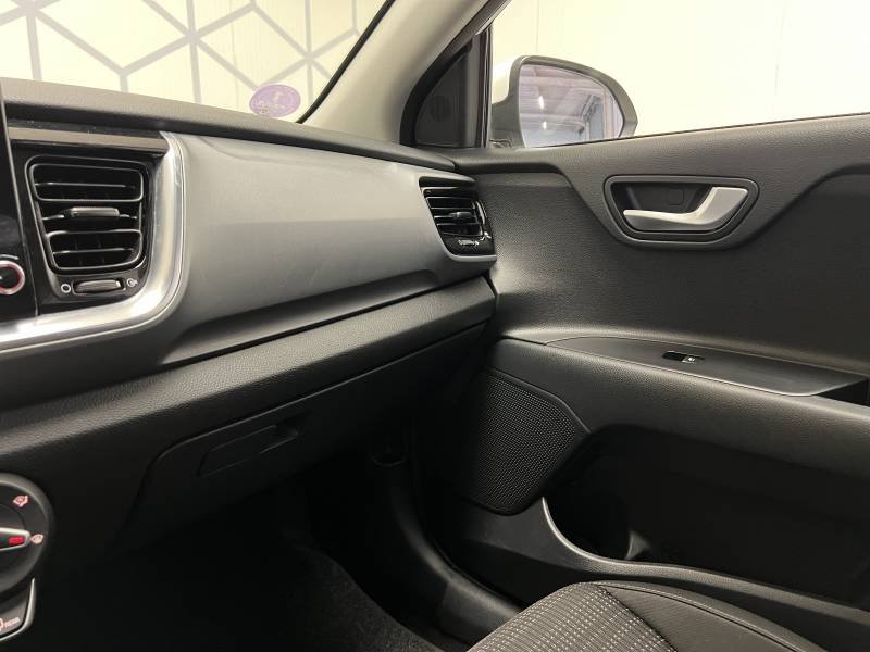 Kia Stonic - Photo 33