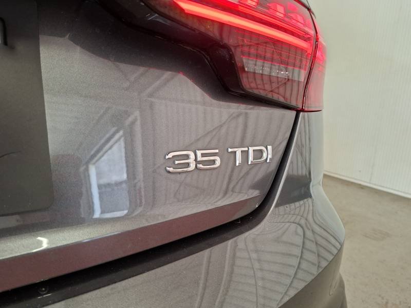Audi A4 - Photo 13