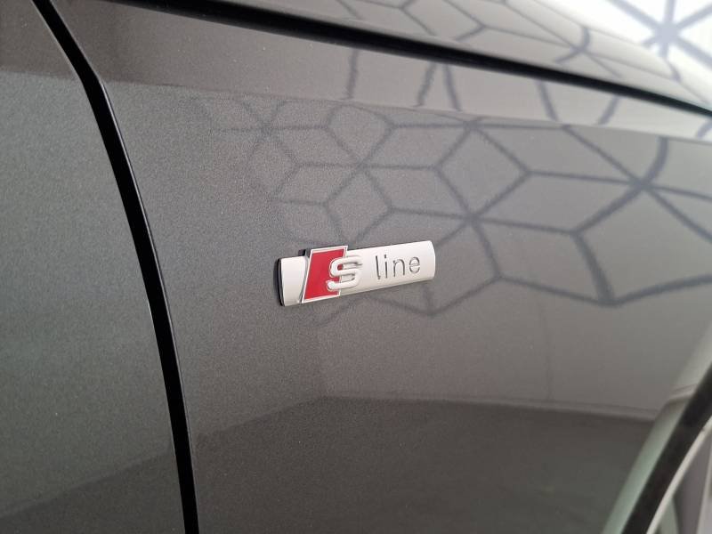 Audi A4 - Photo 18
