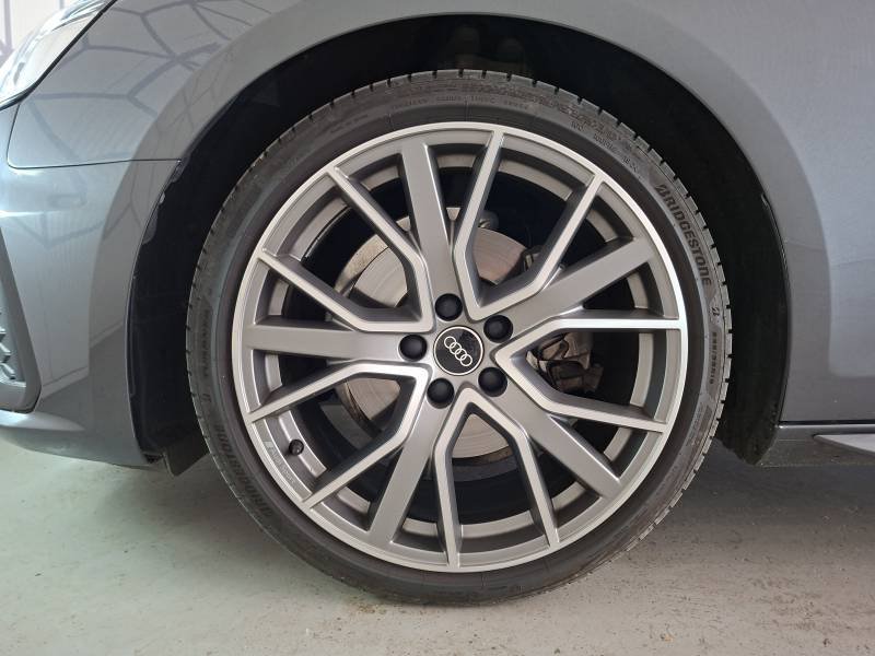Audi A4 - Photo 9
