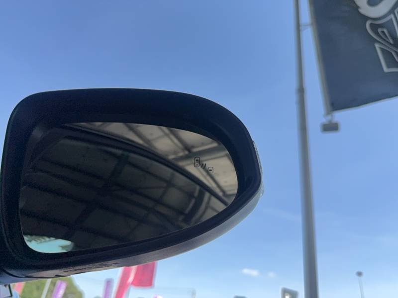 Toyota C-HR - Photo 24