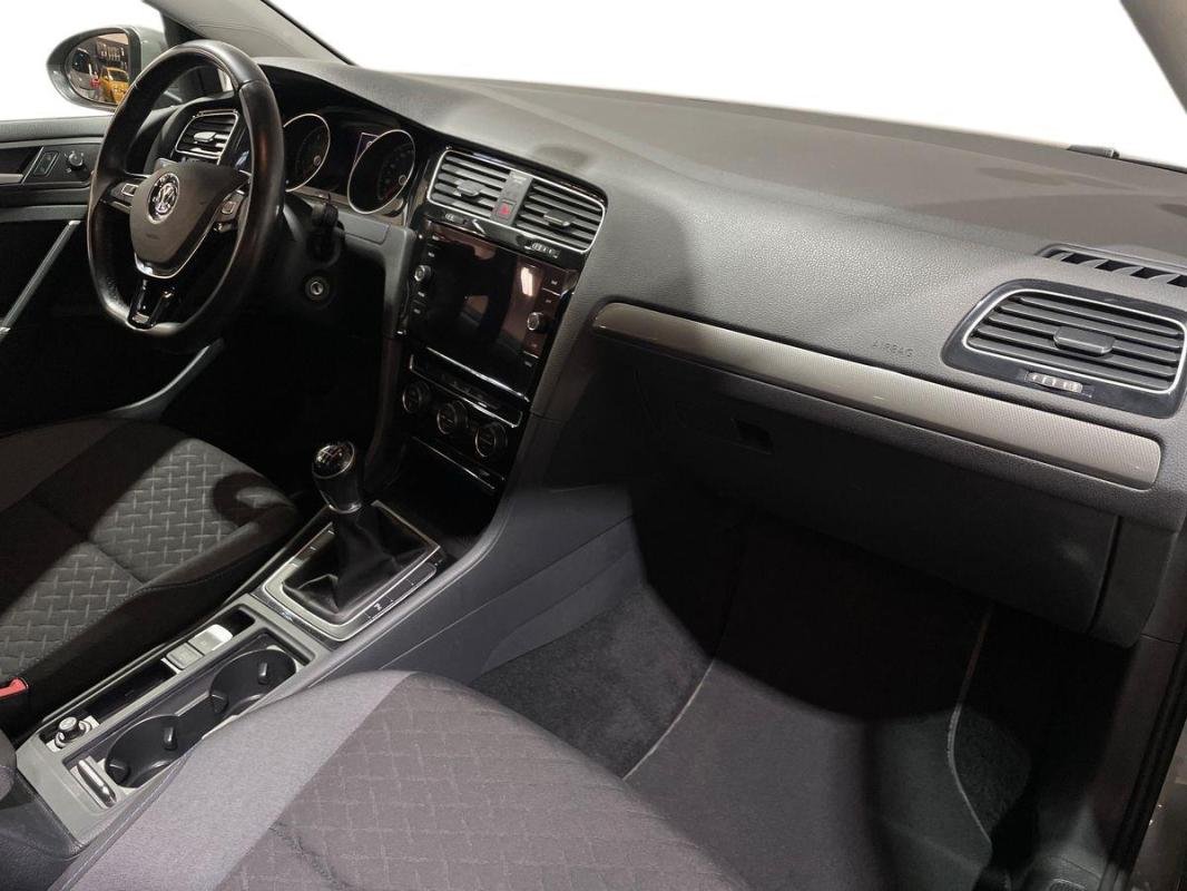 Volkswagen Golf - Photo 13