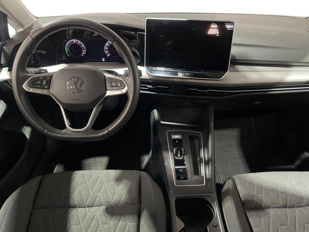 Volkswagen Golf - Photo 24