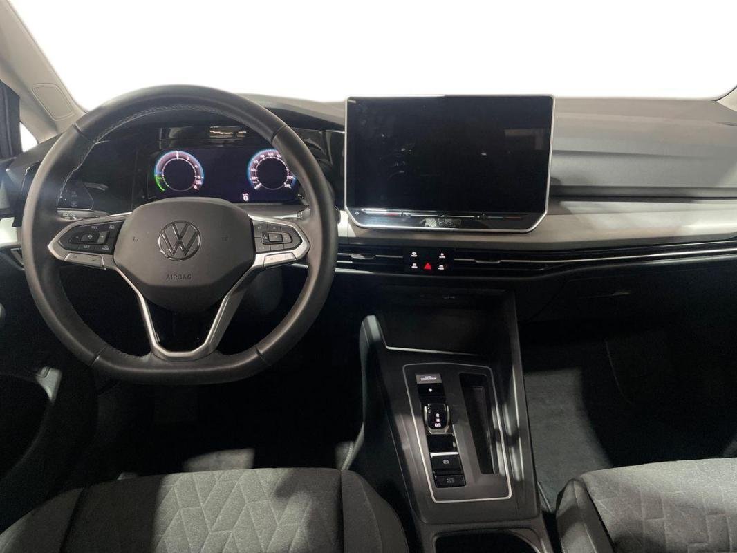 Volkswagen Golf - Photo 8