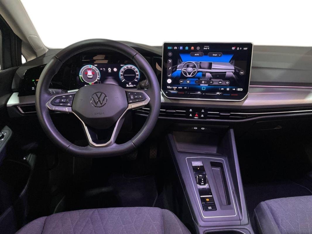 Volkswagen Golf - Photo 24