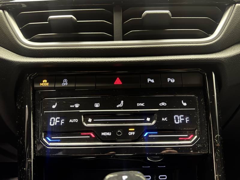 Volkswagen T-Roc - Photo 24