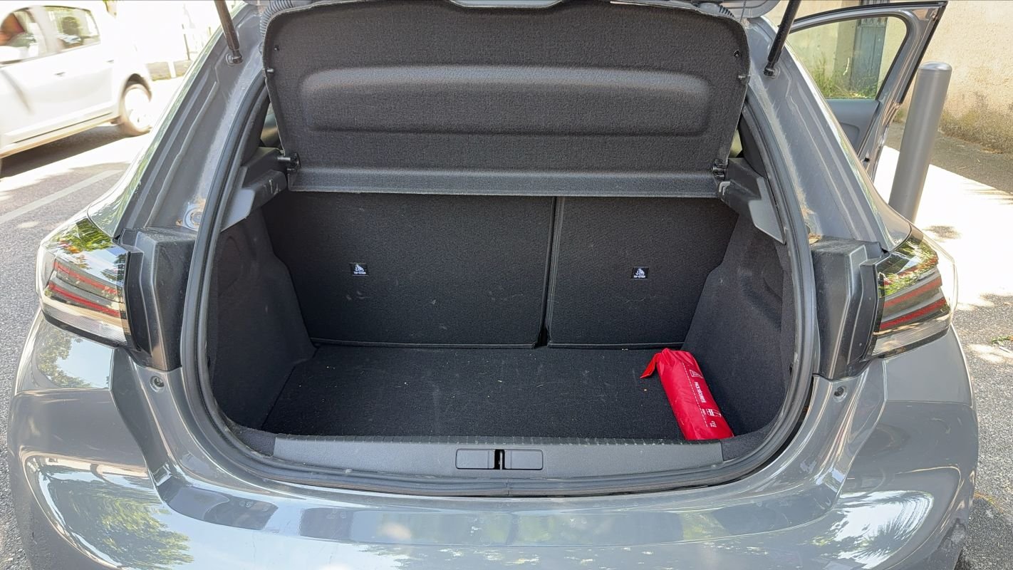 Peugeot 208 - Photo 14
