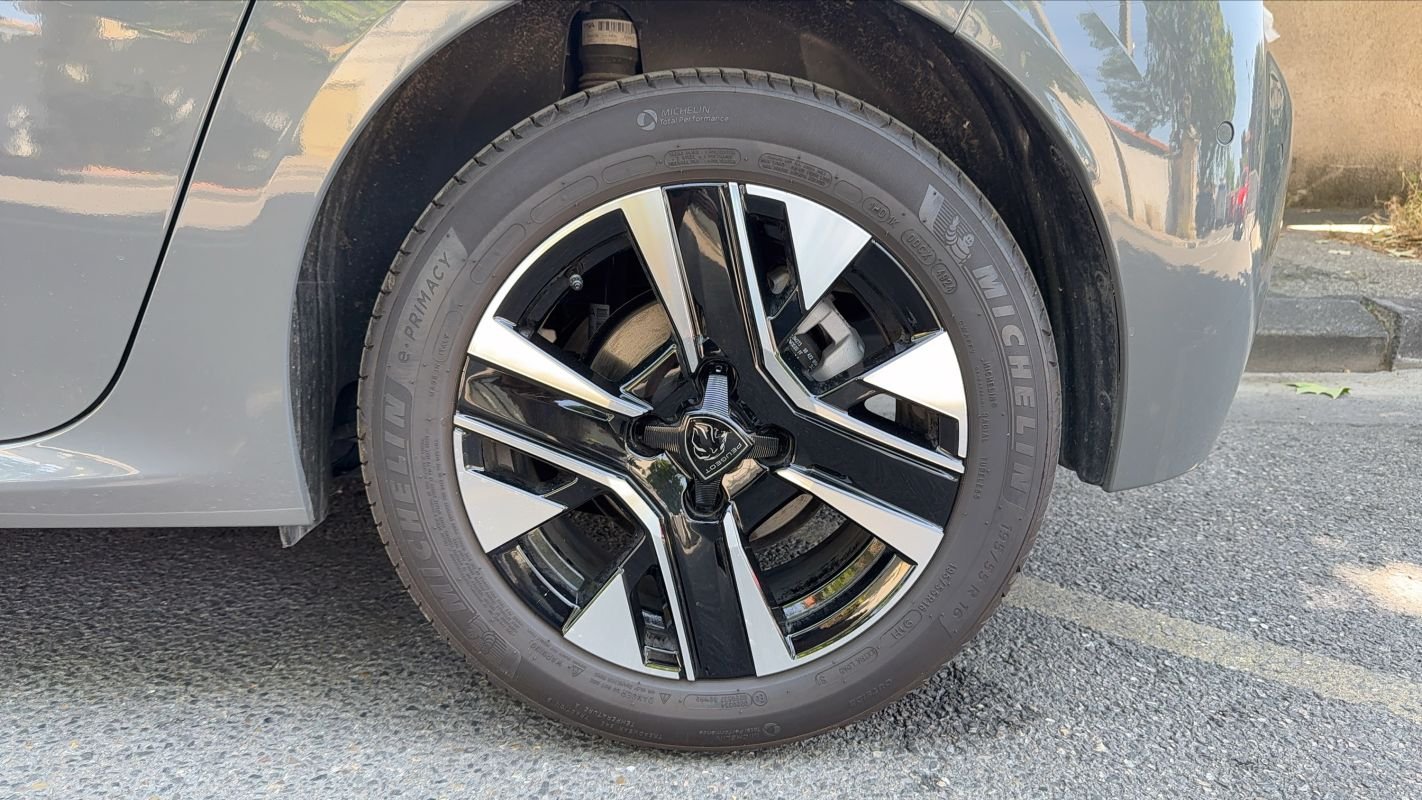 Peugeot 208 - Photo 19