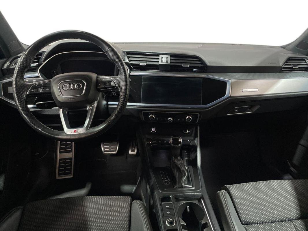 Audi Q3 - Photo 8