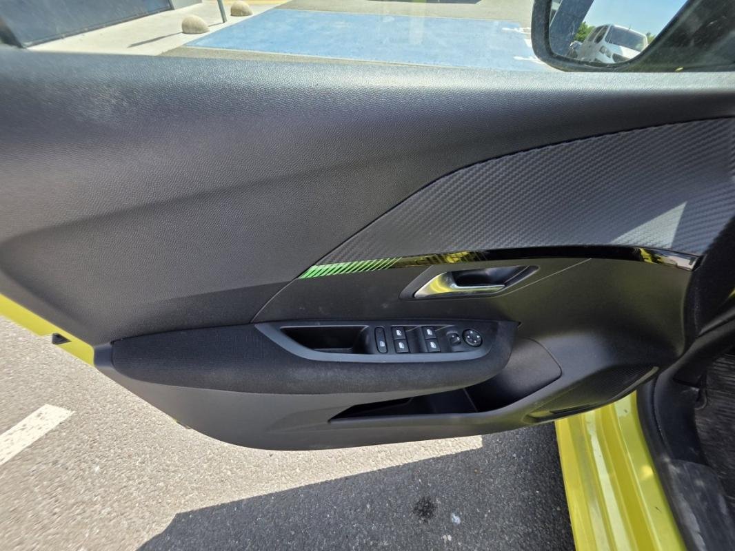 Peugeot 208 - Photo 13