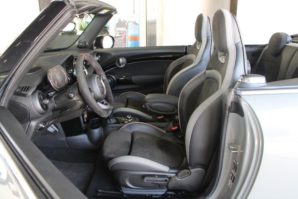 Mini Cabrio - Photo 9