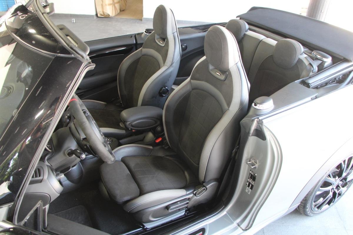 Mini Cabrio - Photo 10