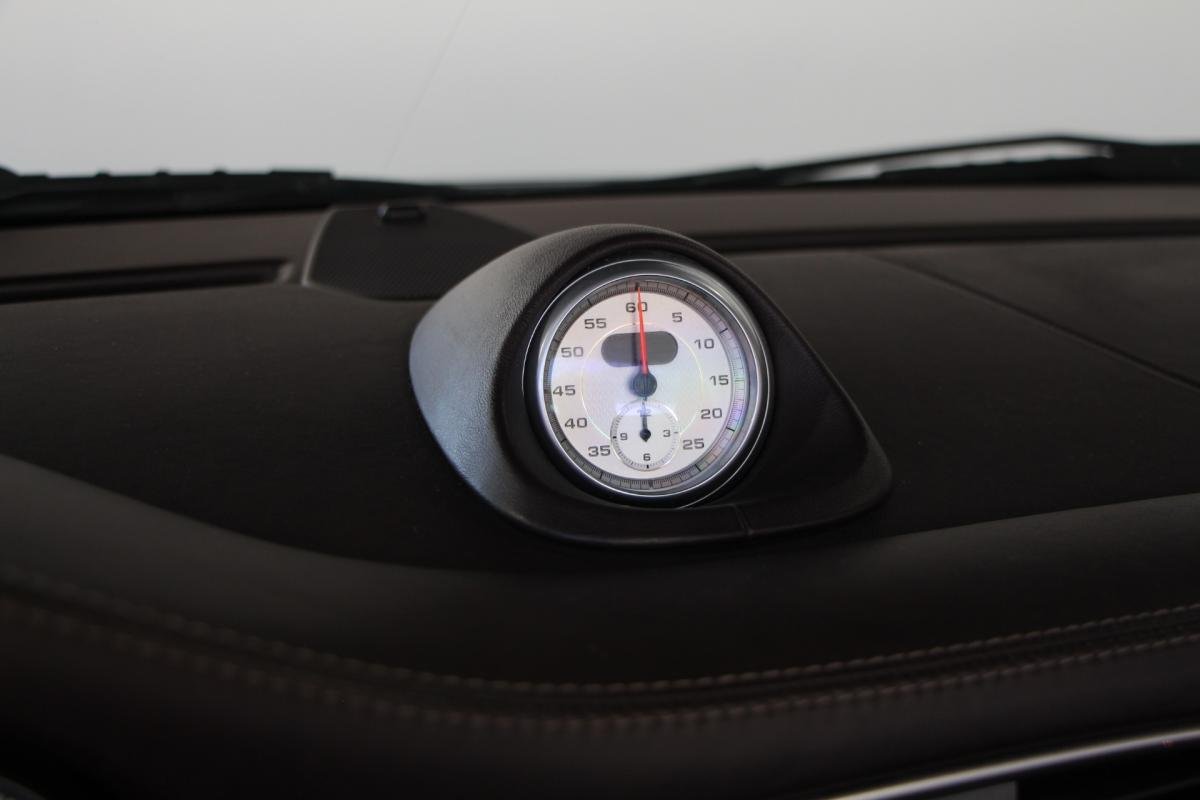 Porsche 911 - Photo 17