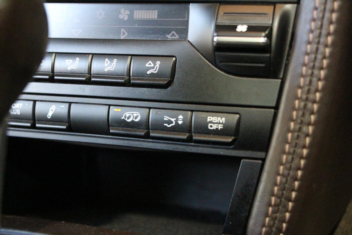 Porsche 911 - Photo 19