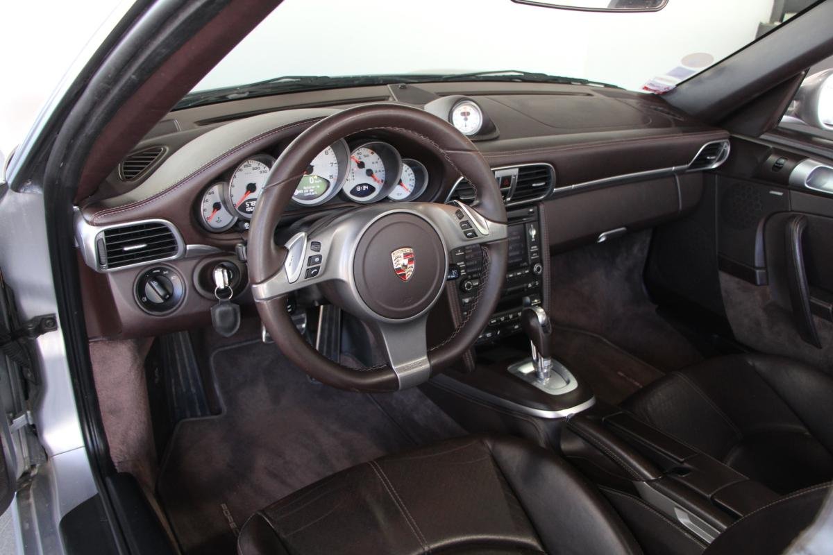 Porsche 911 - Photo 10