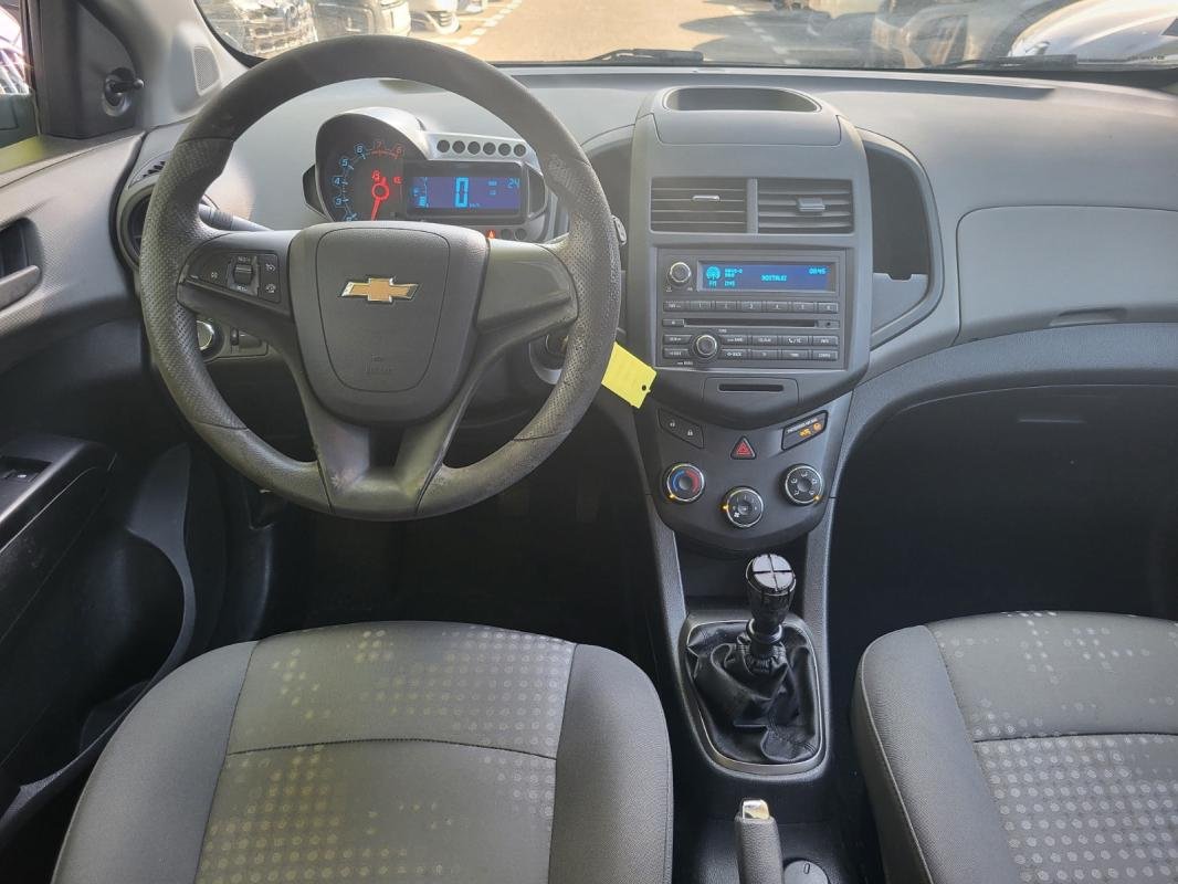 Chevrolet Aveo - Photo 2