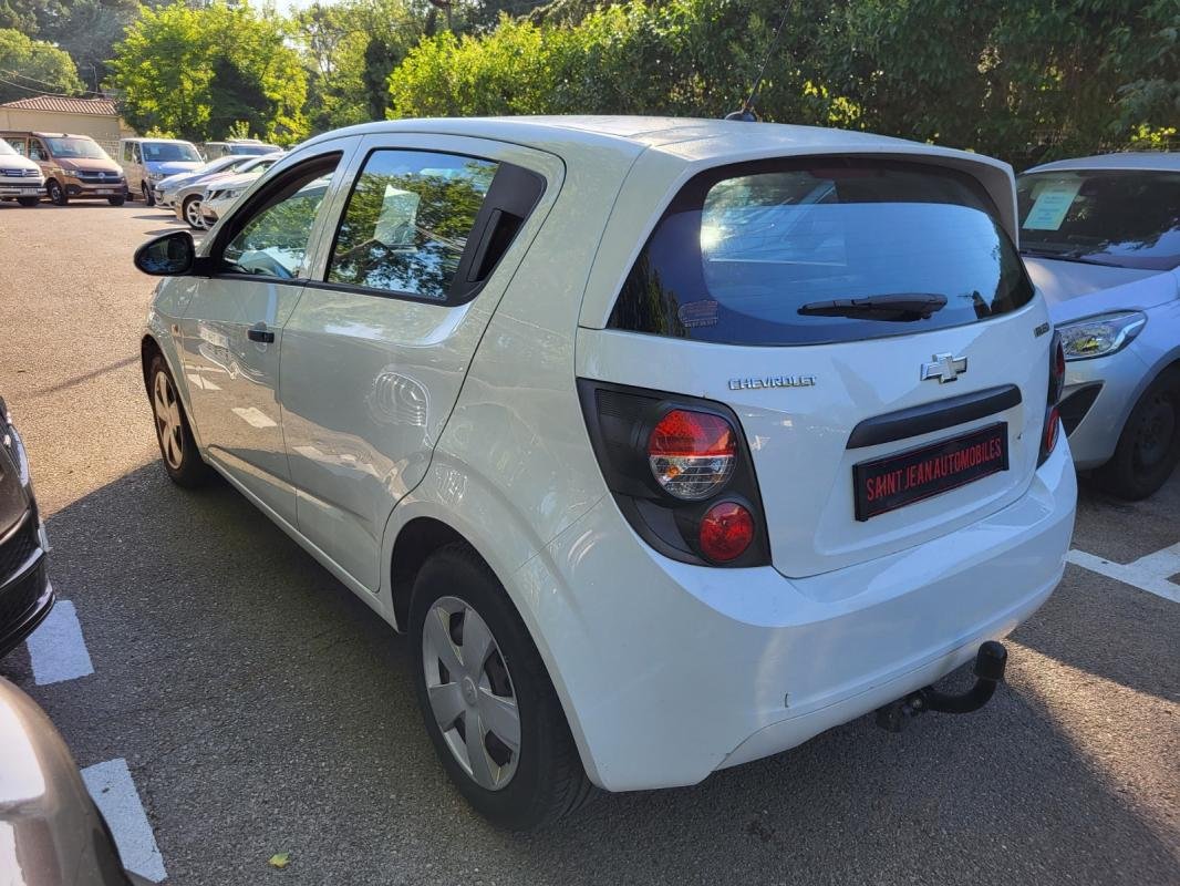 Chevrolet Aveo - Photo 8