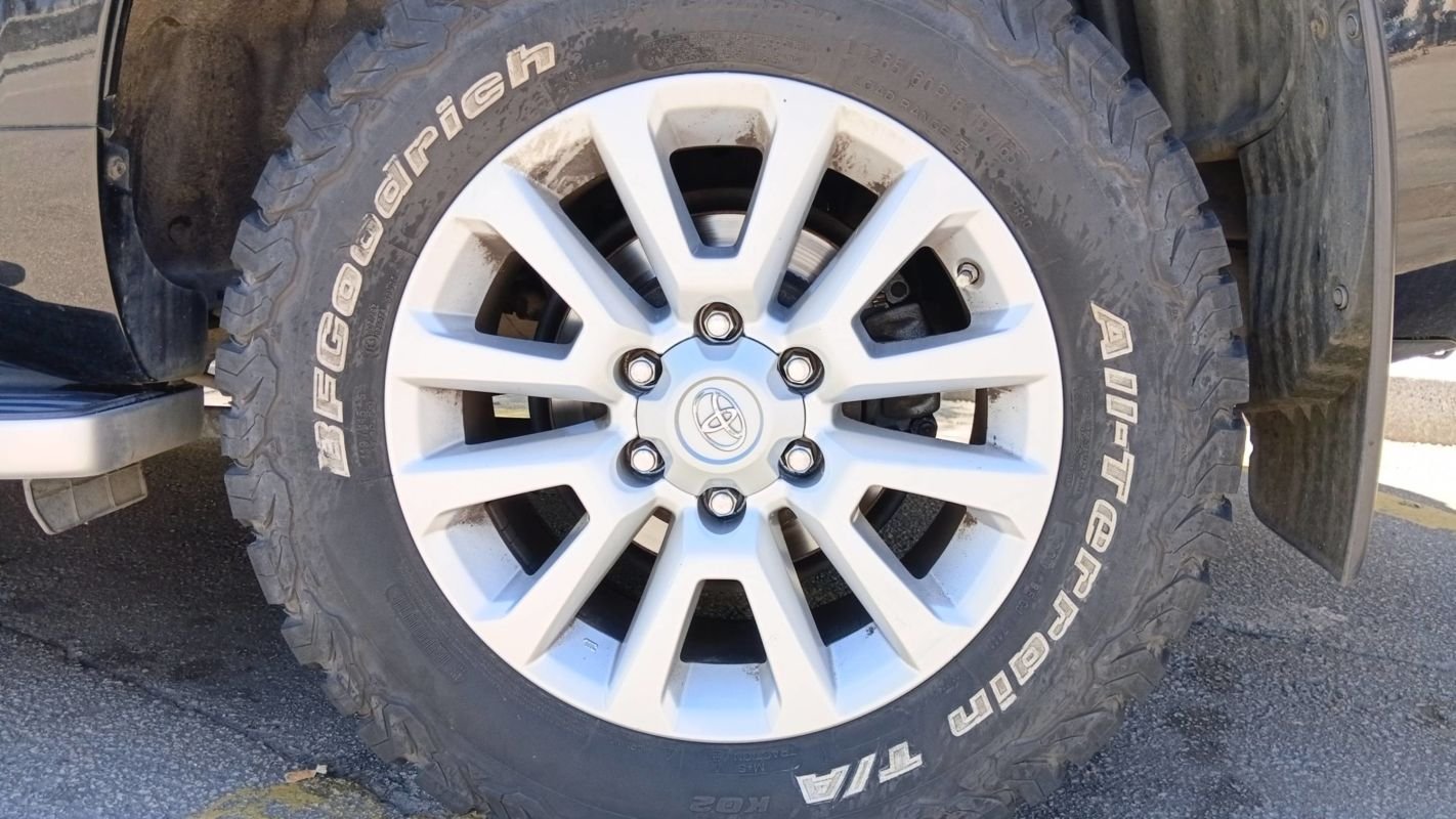 Toyota Land Cruiser - Photo 19