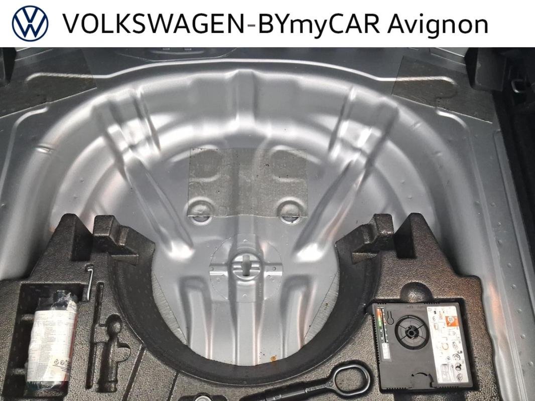 Volkswagen T-Roc - Photo 21