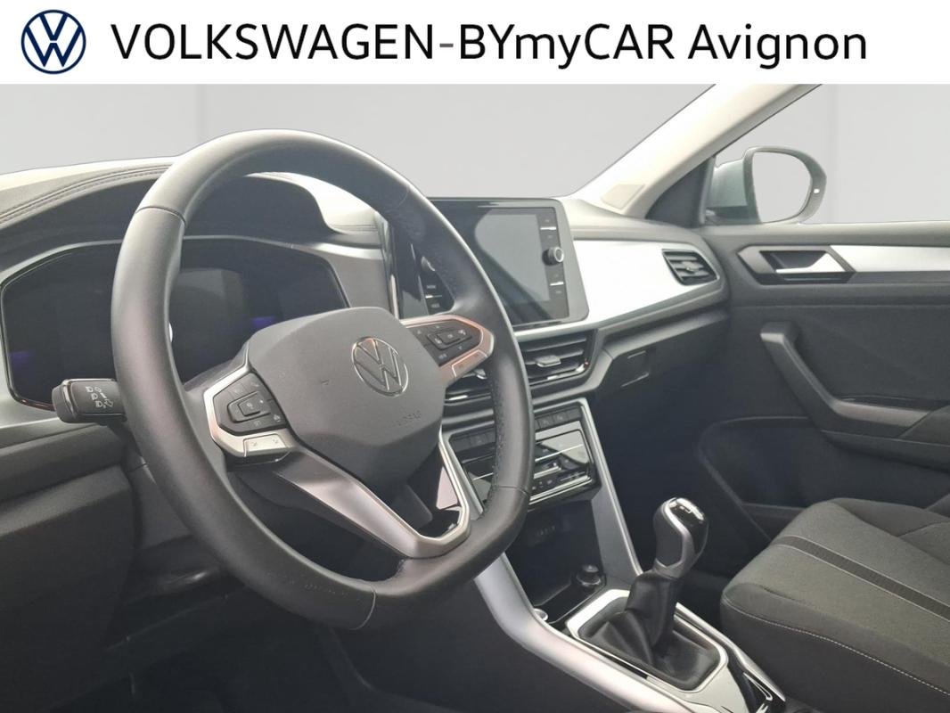 Volkswagen T-Roc - Photo 22
