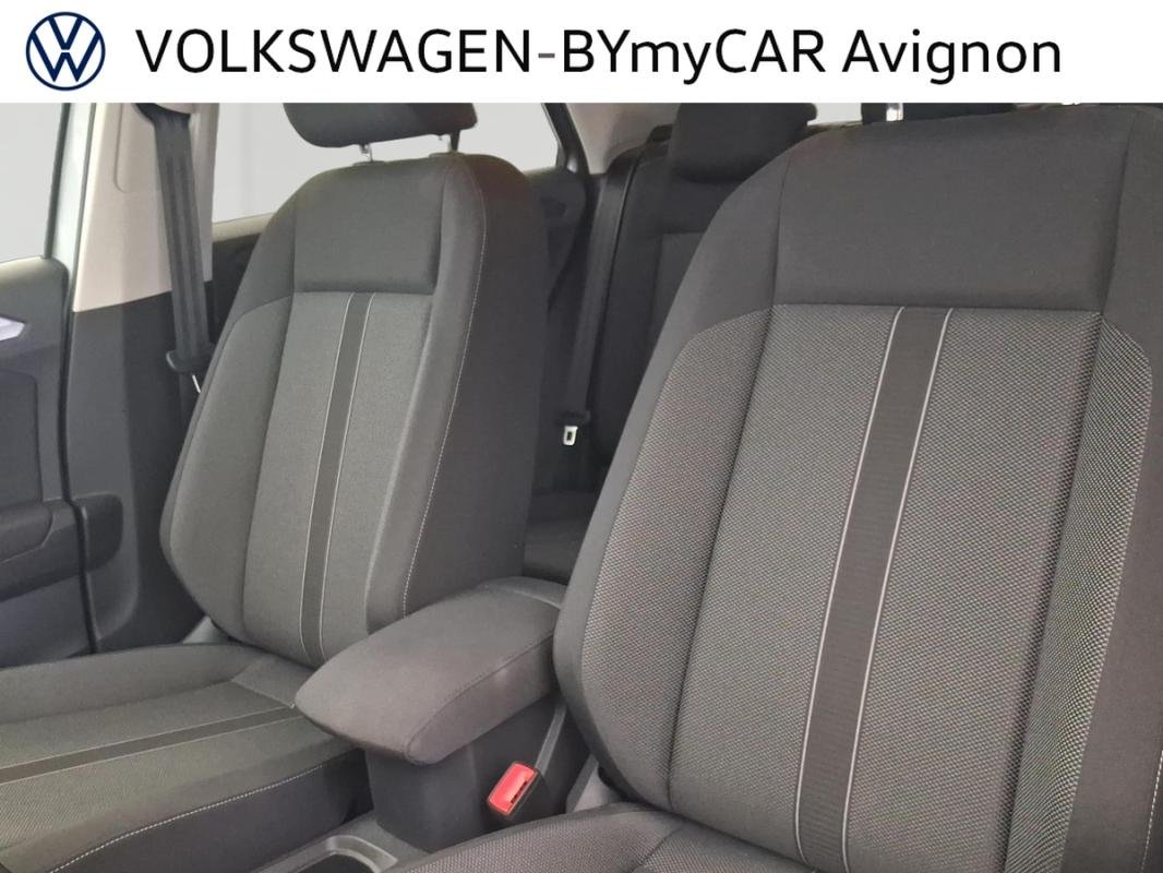 Volkswagen T-Roc - Photo 23