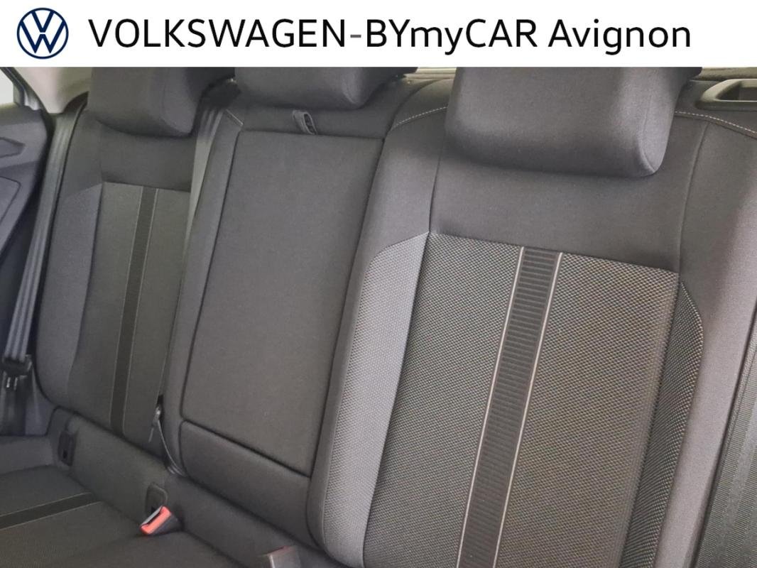 Volkswagen T-Roc - Photo 24