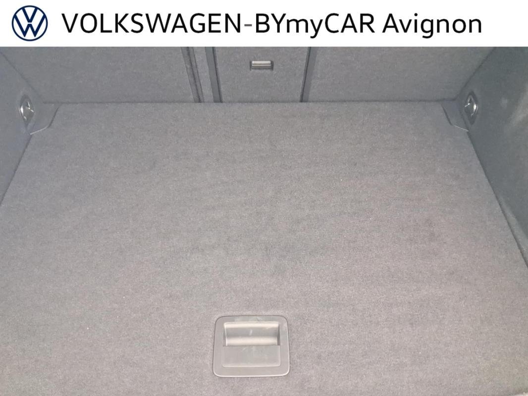 Volkswagen T-Roc - Photo 25