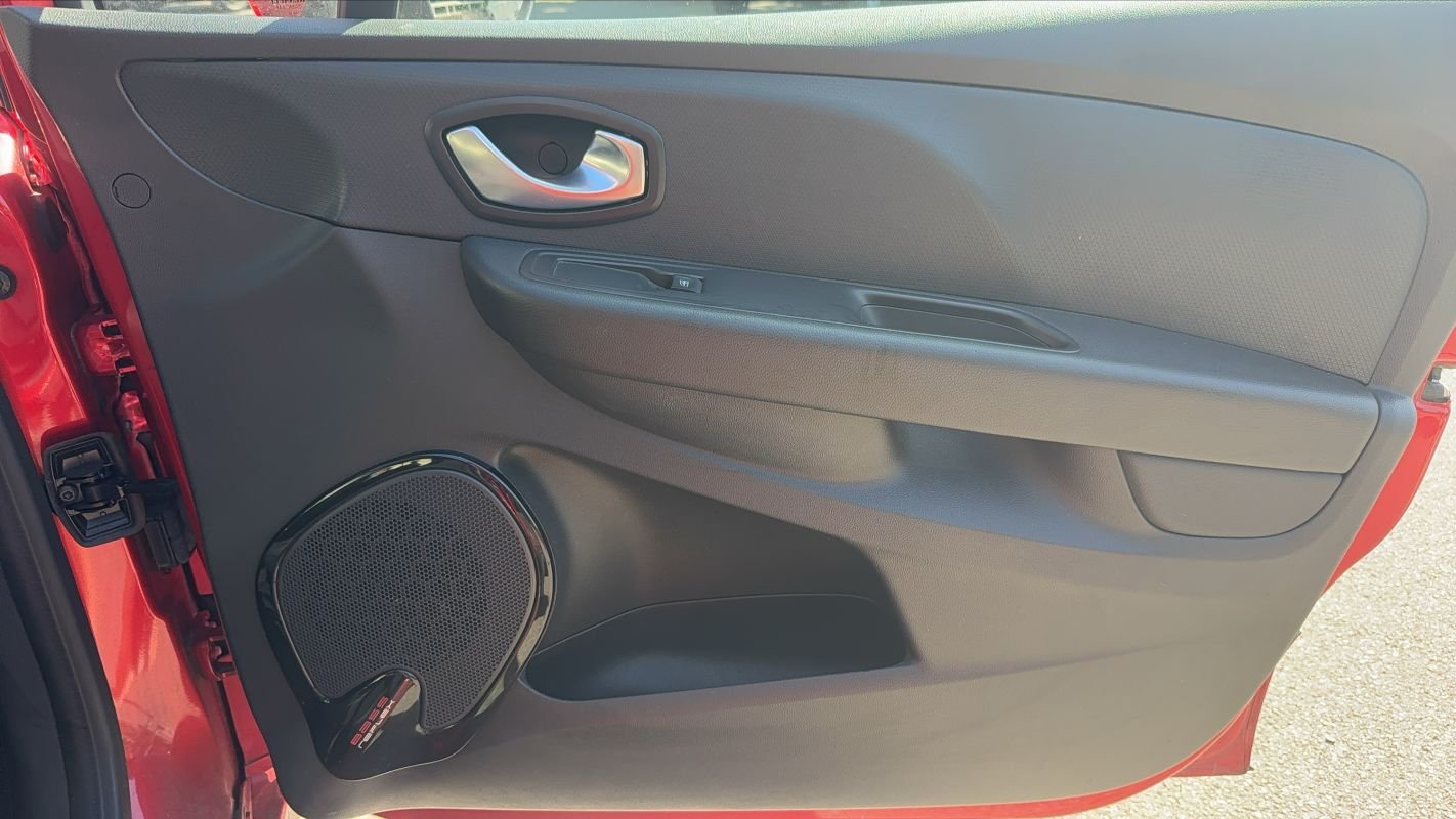Renault Clio - Photo 22