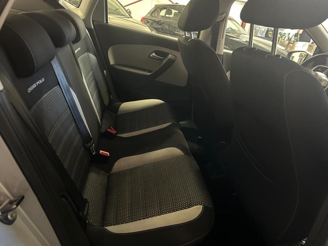 Volkswagen CrossPolo - Photo 10