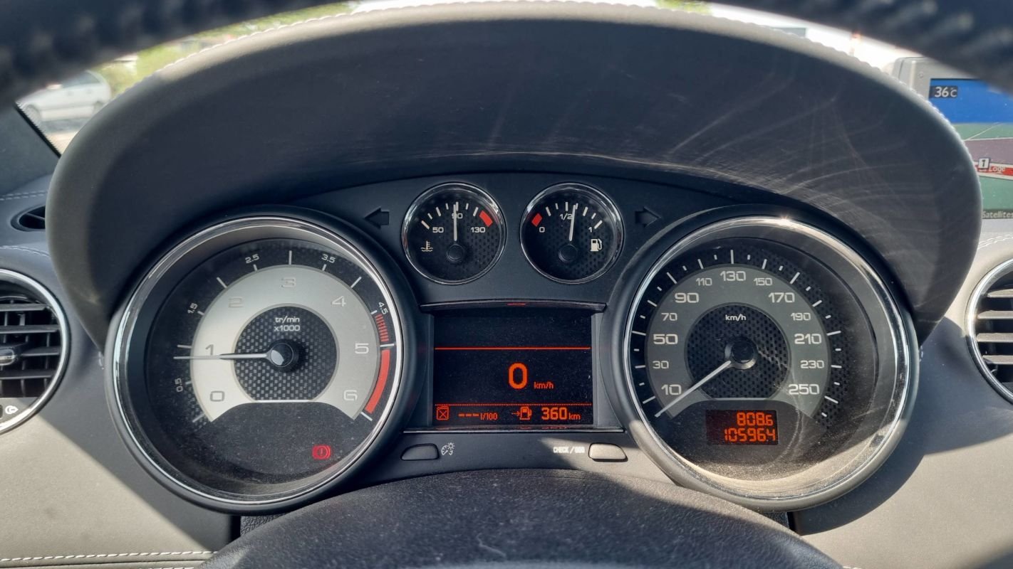 Peugeot RCZ - Photo 12