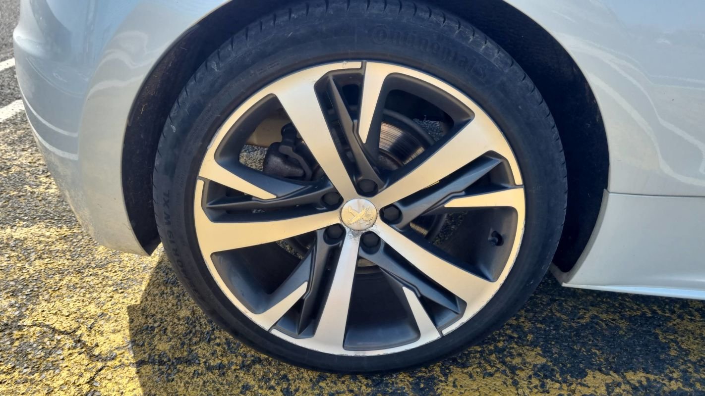 Peugeot RCZ - Photo 16