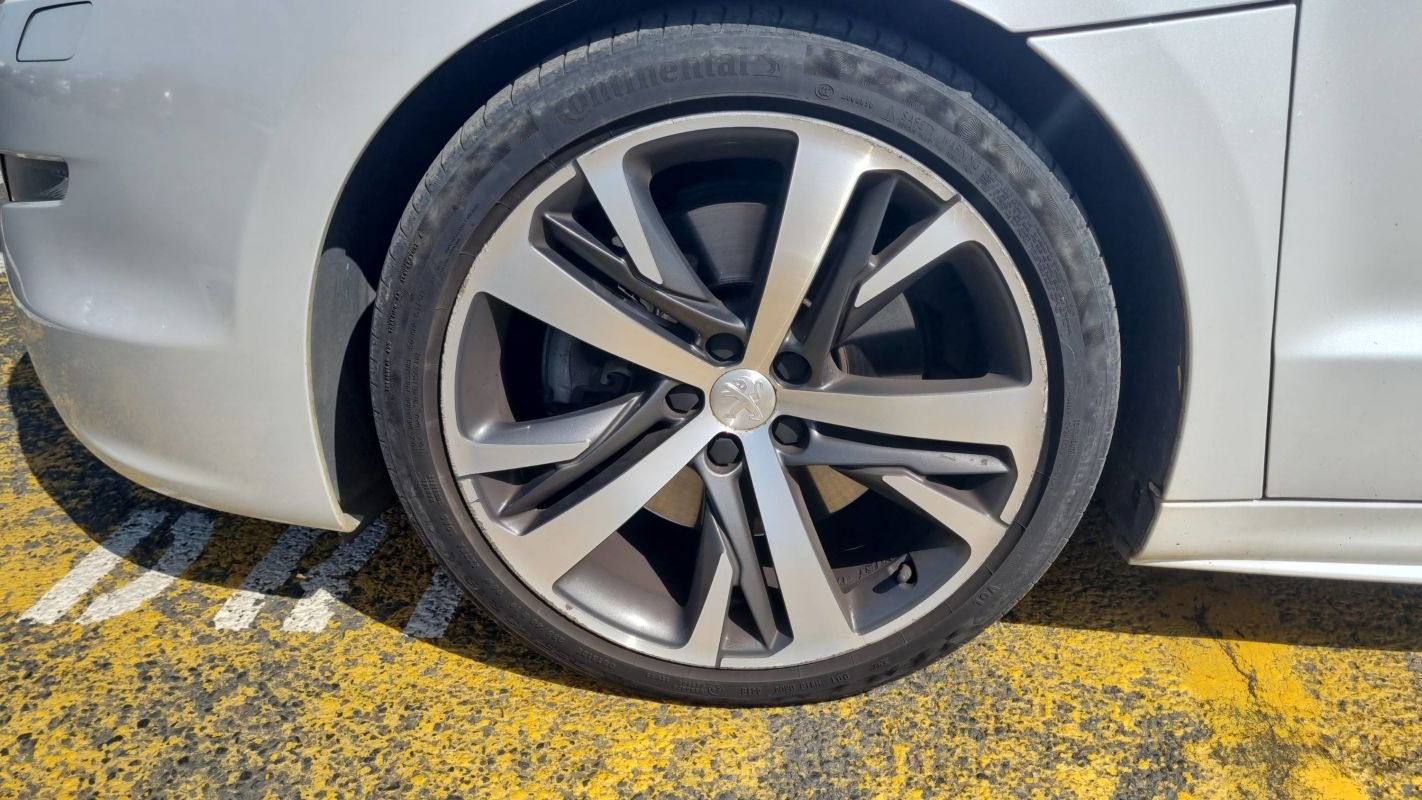 Peugeot RCZ - Photo 18