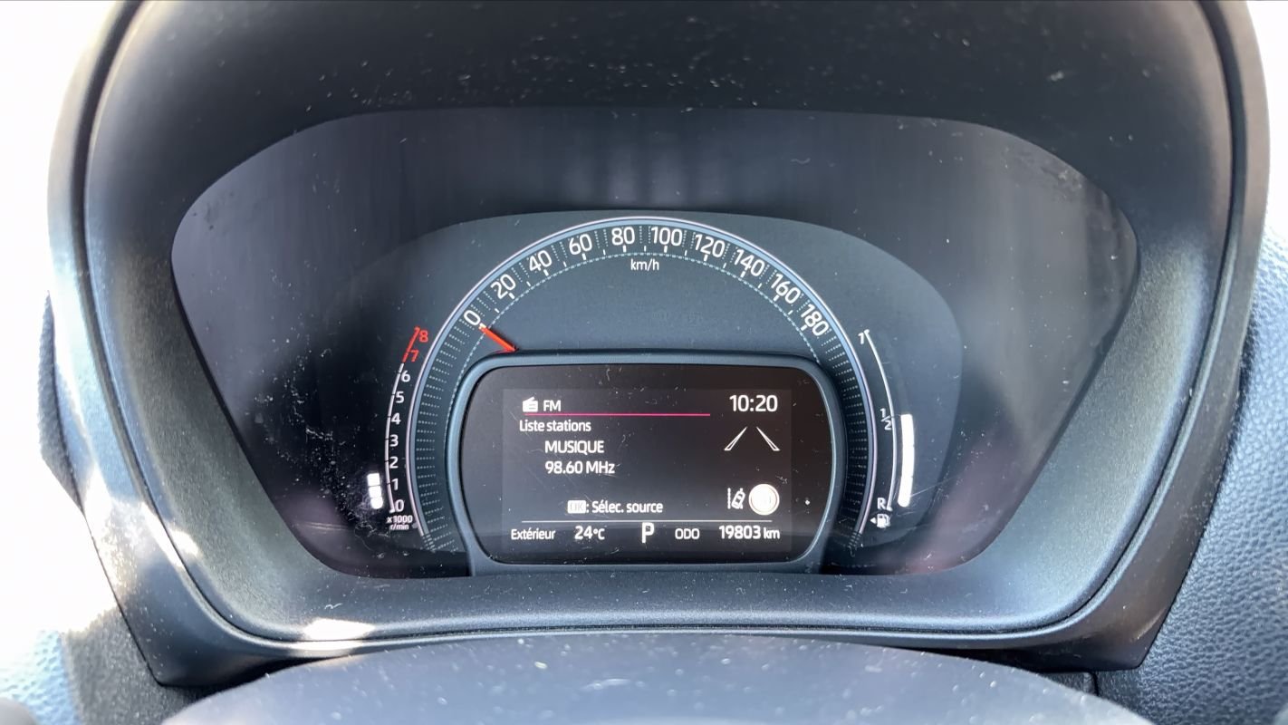 Toyota aygo x - Photo 12