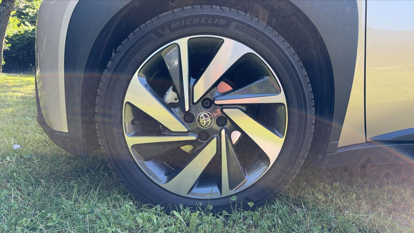 Toyota aygo x - Photo 18