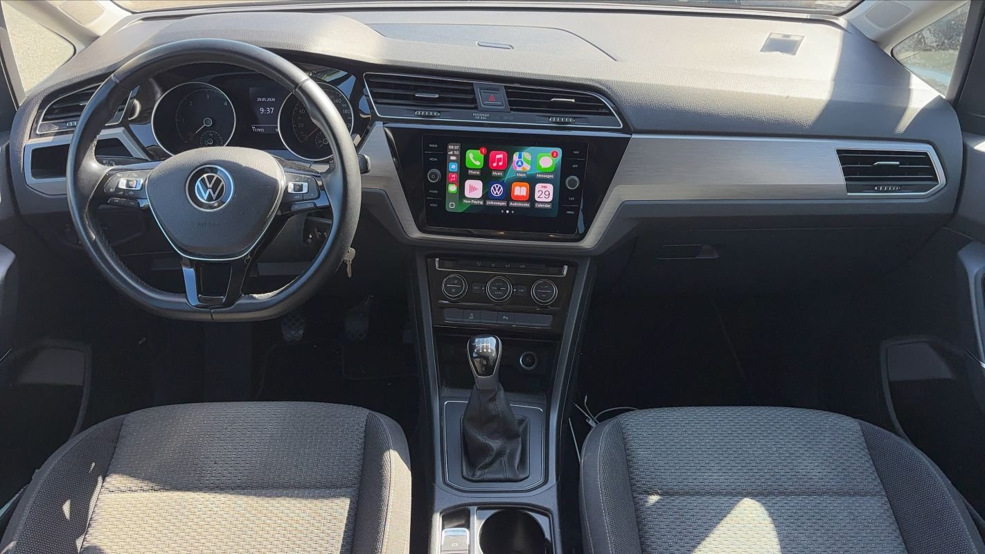 Volkswagen Touran - Photo 11