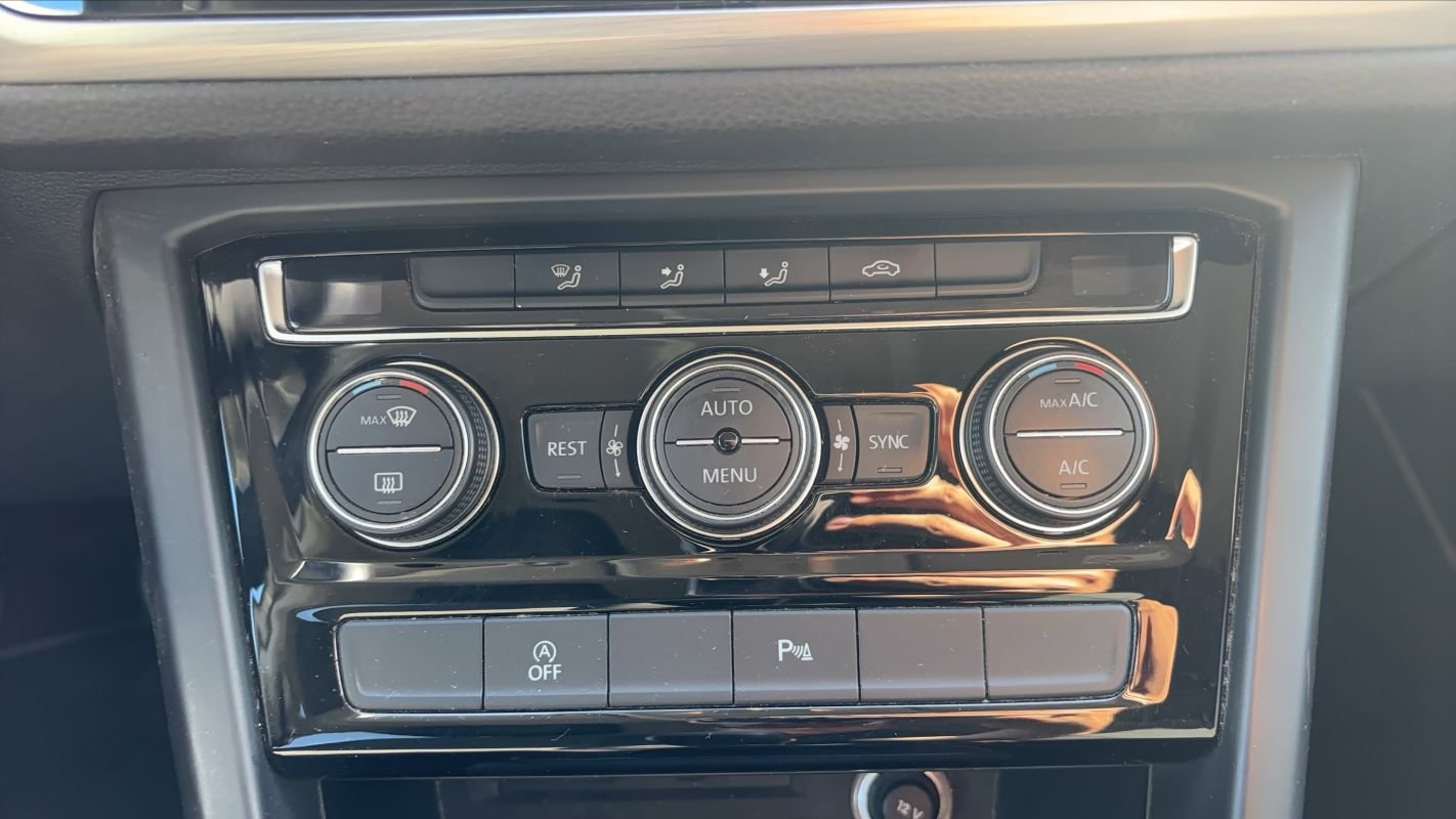 Volkswagen Touran - Photo 13
