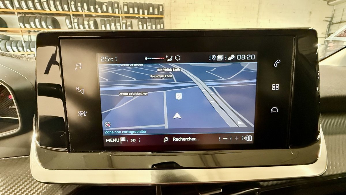 Peugeot 208 - Photo 16