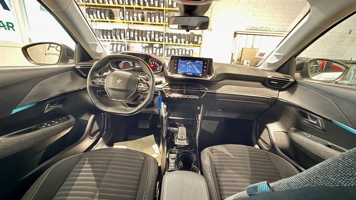 Peugeot 208 - Photo 17