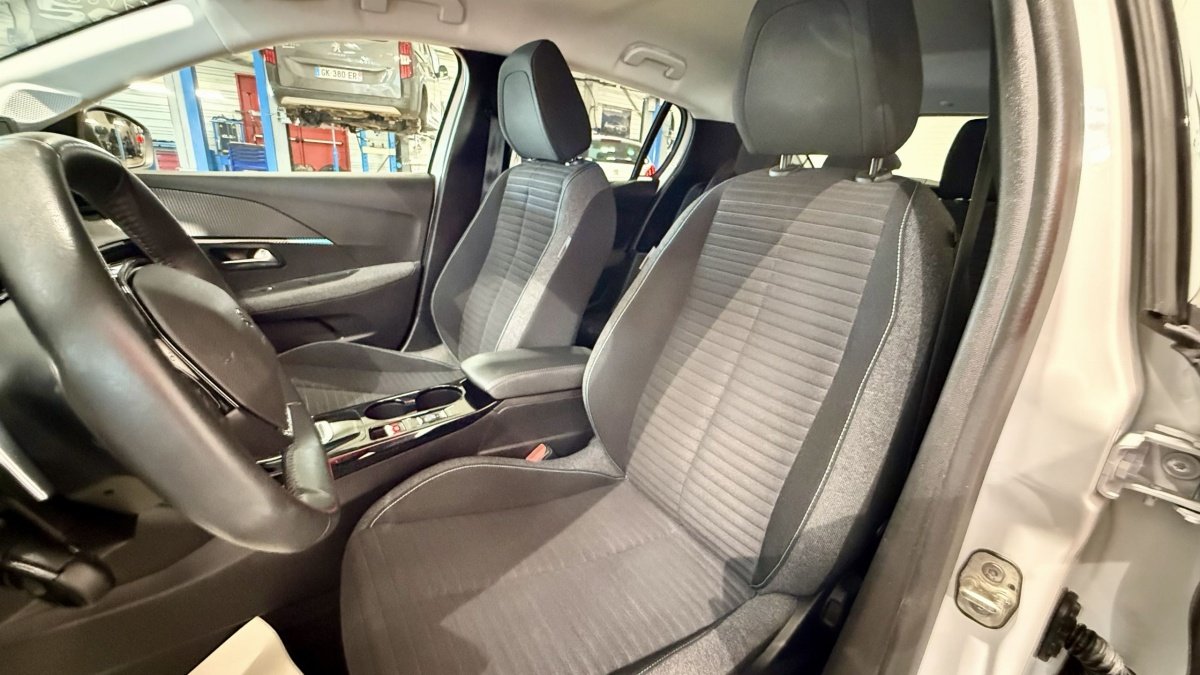 Peugeot 208 - Photo 18