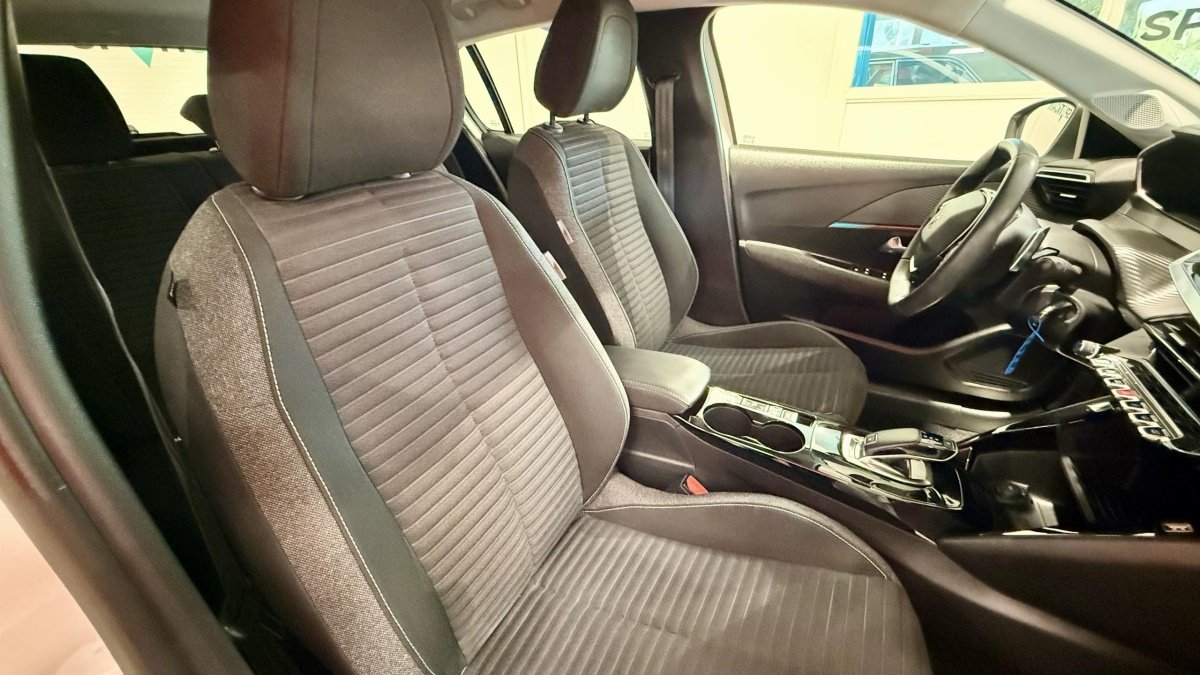 Peugeot 208 - Photo 19
