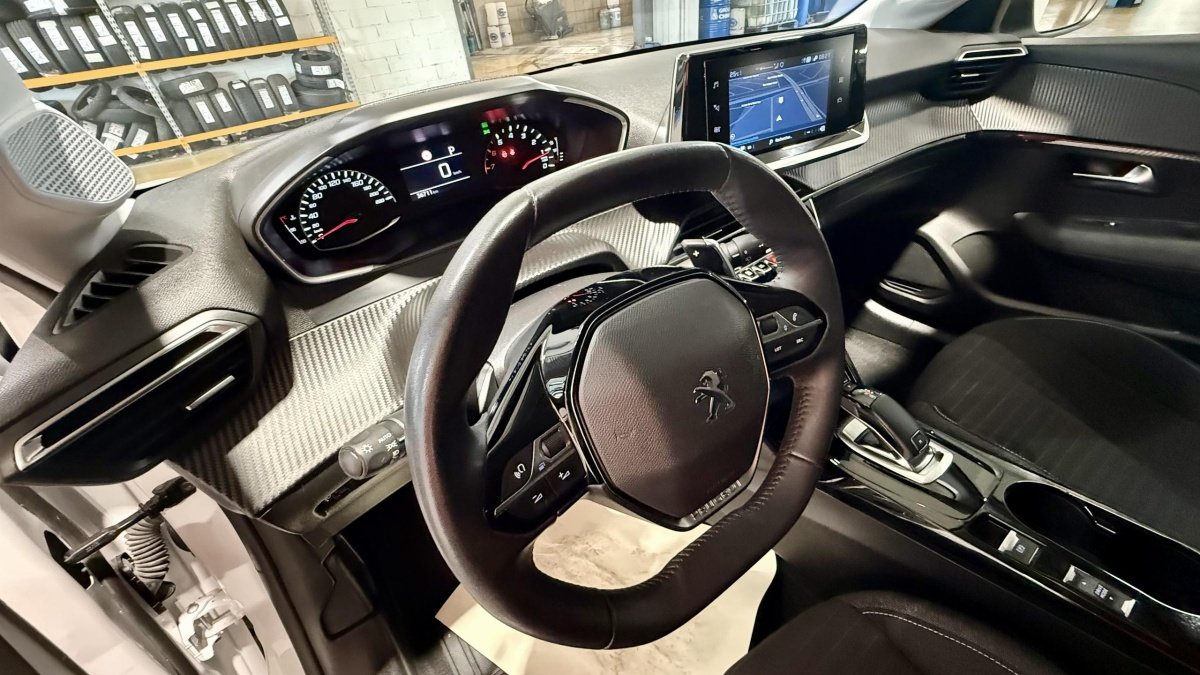Peugeot 208 - Photo 10