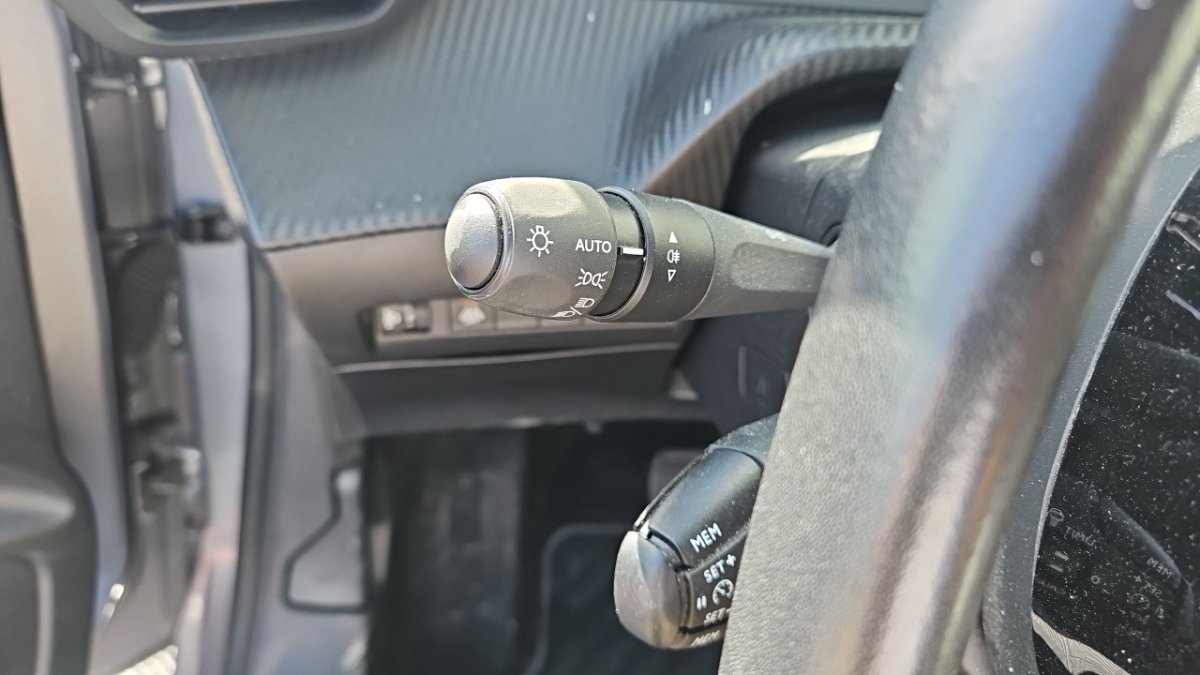 Peugeot 208 - Photo 22