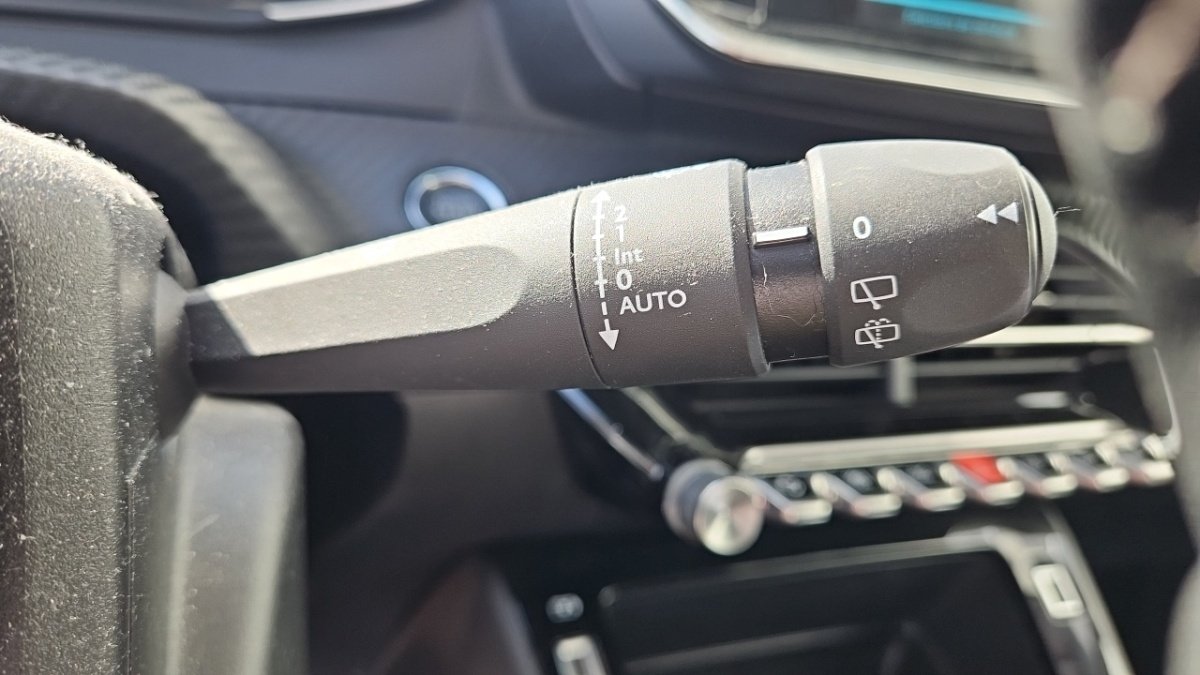 Peugeot 208 - Photo 23